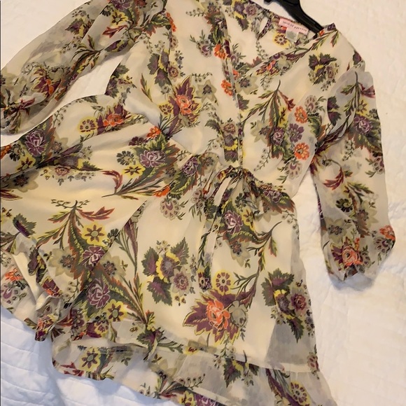 Romper - Picture 2 of 4